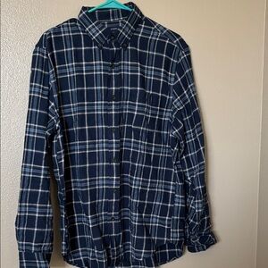 NewJ.Crew Dark Blue Checkered Men's Shirt 100 % cotton.